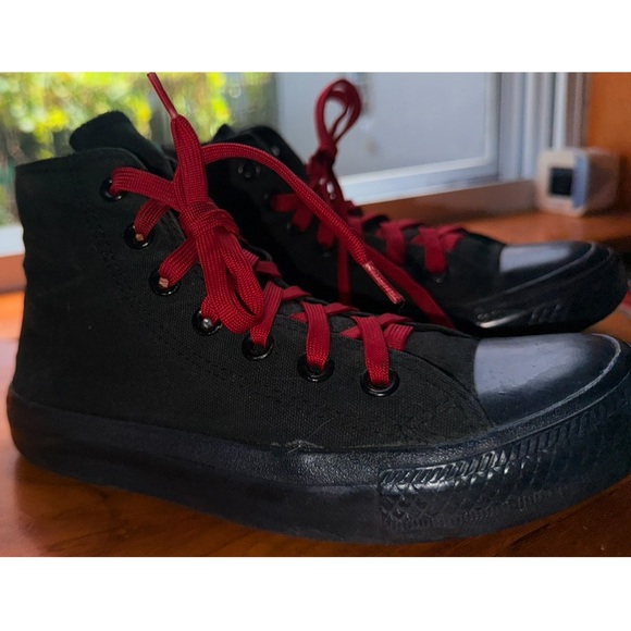 Converse All Star Black & Red Size 4 Men's 6 Women's - Picture 7 of 14
